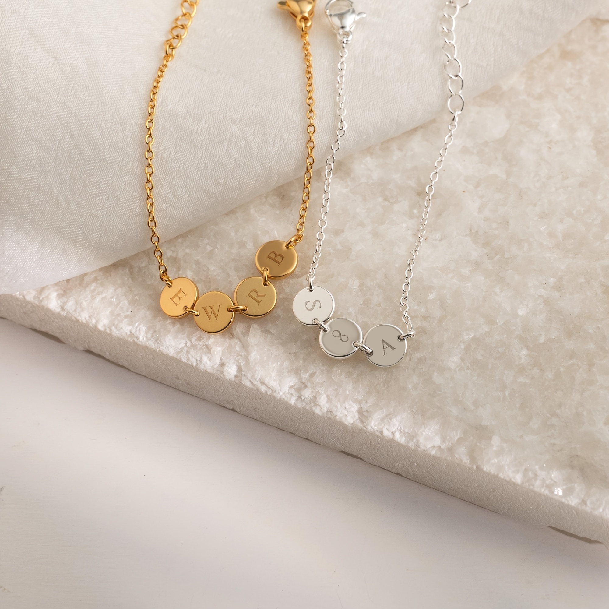 Personalized Engravable Bracelet with Round Pendant